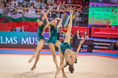 Ансамбълът ни остана без медал във финала на пет обръча на Световната купа по художествена гимнастика в София
