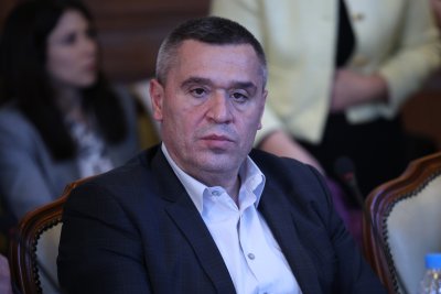 Георги Тахов назначен за служебен министър на земеделието положи клетва