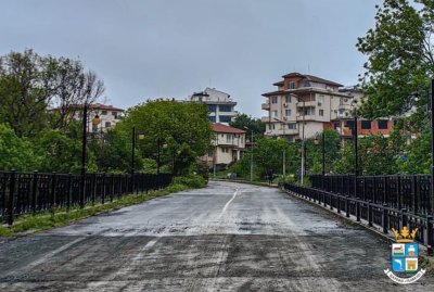 Отвориха за автомобили моста за Нестинарка, разрушен при наводнението в Царево