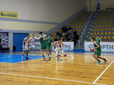 Балкан Ботевград записа втори убедителен успех на финалите за юноши до 19 г.