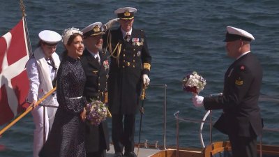 Традиция по кралски: Датските крал Фредерик и кралица Мери се отправиха на първото си лятно плаване като монарси