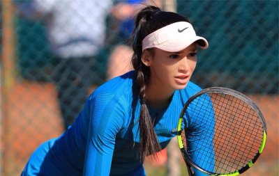 Изабелла Шиникова се класира за четвъртфиналите на двойки на турнир по тенис в Тунис
