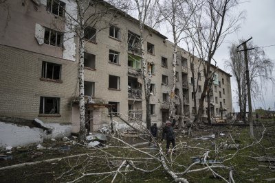 Зеленски: Русия е атакувала Украйна с 300 ракети, с над 300 дрона и повече от 3200 бомби