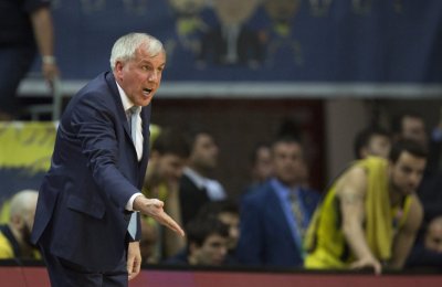 Легендарният баскетболен треньор Желко Обрадович е подписал нов договор със