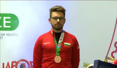 Кирил Киров влезе във финала на 10 метра пистолет за