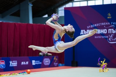 Магдалена Вълкова спечели бронзово отличие във финала на топка от