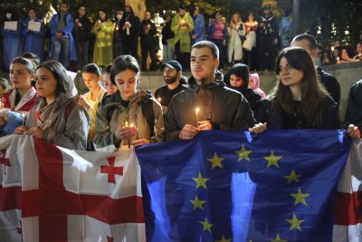 За пореден път хиляди грузинци протестират срещу закона за „чуждестранните агенти“