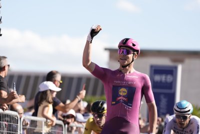 Джонатан Милан спечели 13-ия етап на Обиколката на Италия