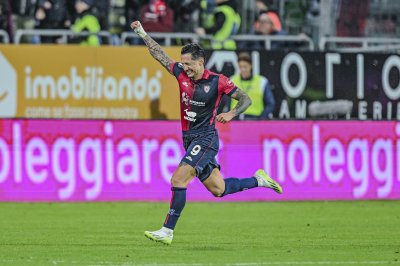 Каляри осигури оцеляването си в Серия А след успех над Сасуоло