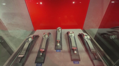 Колекция часовници на пилот от Формула 1 са продадени за 4 млн. франка
