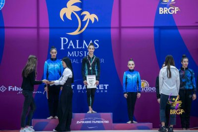 Елвира Краснобаева и Стилияна Николова спечелиха по два златни медала на финалите на Държавното по художествена гимнастика