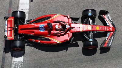 Шарл Льоклер с Ферари бе най бърз в първата свободна тренировка