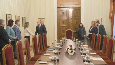 НА ЖИВО: Президентът се среща с представители на Съвета на ректорите