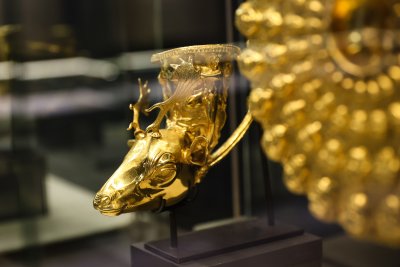 Единственото музейно копие на Панагюрското златно съкровище гостува на Археологически