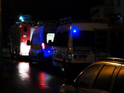 Барикадиралият се дома си в Пловдив бивш полицай Венцислав Караджов