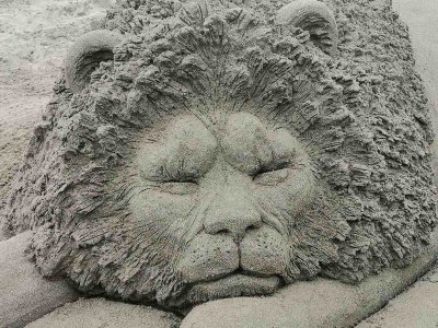 Спящ лъв от пясък се появи на Северния плаж в