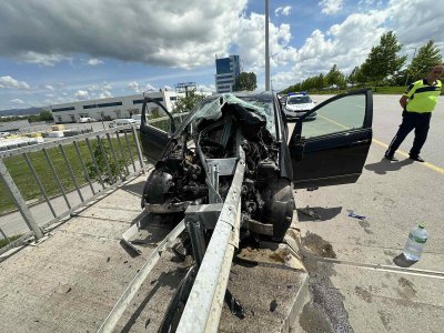 Шофьор е оцелял по чудо при жестока катастрофа в София