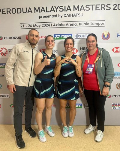 Стефани Стоева и Габриела Стоева се класираха за полуфиналите на турнир по бадминтон в Куала Лумпур
