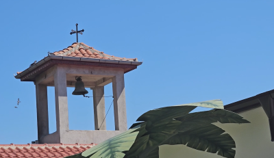 Църквата на познатия от протестите срещу избора на нов Сливенски
