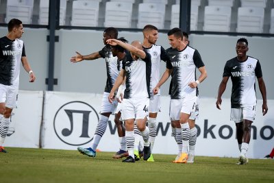 Локомотив Пловдив завърши с победа сезона в Първа лига след