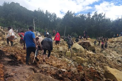 Стотици жертви на свлачище в Папуа Нова Гвинея