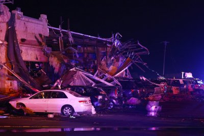 Мощно торнадо взе поне 9 жертви в САЩ