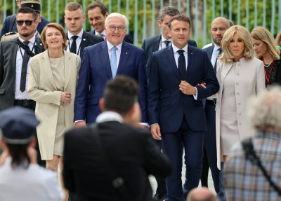 Френският президент Еманюел Макрон осъди по думите му очарованието от