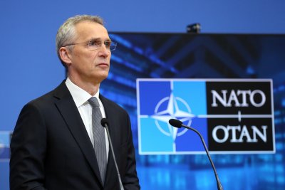 Генералният секретар на НАТО Йенс Столтенберг пристигна тази вечер в