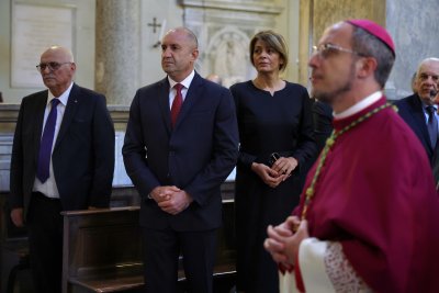 Папа Франциск прие на аудиенция българския президент Румен Радев и