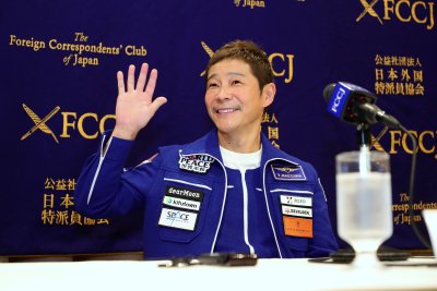 Японският милиардер Юсаку Маедзава отмени частната си мисия до Луната
