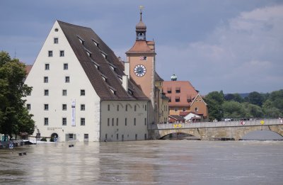 Наводненията в Германия: Нивото на река Дунав е критично високо