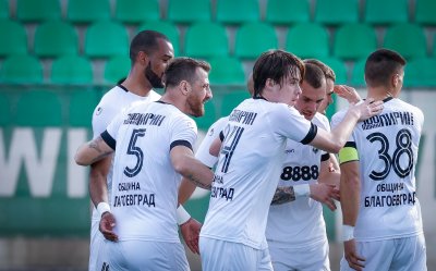 Пирин Благоевград подписа договори с офанзивните играчи Запро Динев и