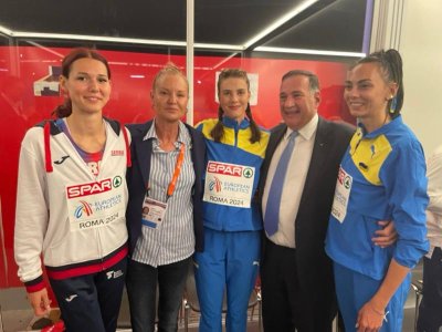 Стефка Костадинова предизвика фурор на Олимпийския стадион в Рим