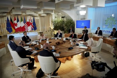 Г-7 реши: 50 млрд. долара от замразените руски активи отиват за Украйна