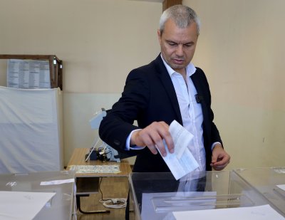 Костадинов: Излезте и гласувайте, ако не искате някой друг да определя съдбата ви