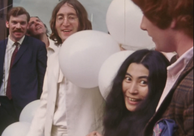 Непоказвани кадри на Джон Ленън и Йоко Оно се появиха в нов клип на "Бийтълс"