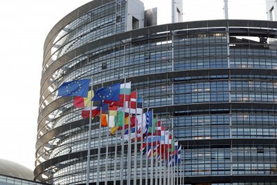 Централната избирателна комисия официално обяви избраните за членове на Европейския