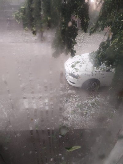 През град Нова Загора област Сливен е преминала силна буря