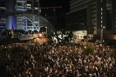 Хиляди израелци се събраха в Тел Авив за да отбележат