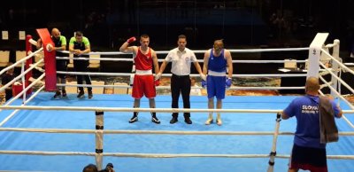 Българските национали по бокс постигнаха две впечатляващи победи по пътя