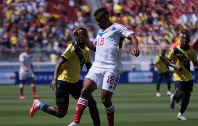 Националният отбор на Венецуела се поздрави с успех на старта
