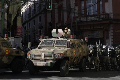 Опит за военен преврат в Боливия части от армията нахлу