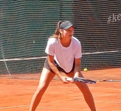 Лия Каратанчева се класира за втория кръг на тенис турнира