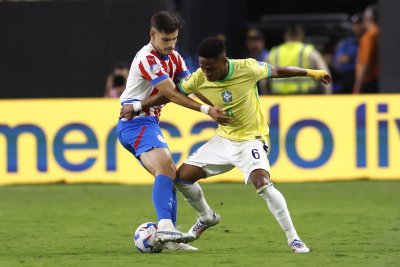 Петкратният световен шампион Бразилия завърши наравно 1 1 с Колумбия