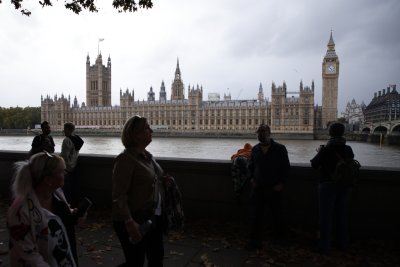 Броени часове остават до началото на парламентарните избори във Великобритания