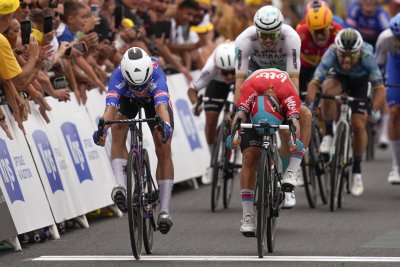 Първа етапна победа за Яспер Филипсен на Тур дьо Франс
