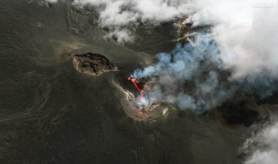 Кратер на вулкана Етна изригна (СНИМКИ)