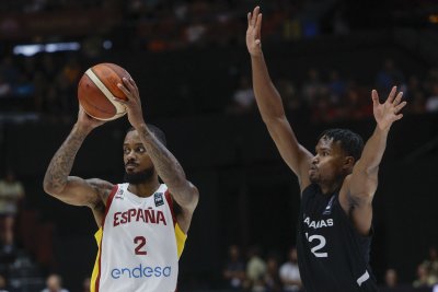 Испания не разочарова домашната публика и се класира за олимпийския баскетболен турнир