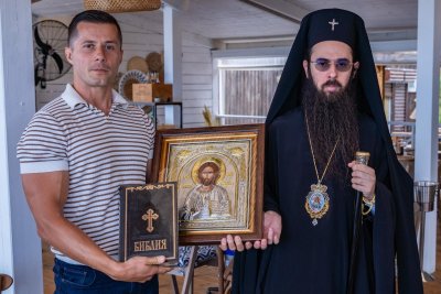 Сливенският митрополит Арсений благослови идеята да изградят параклис в Лозенец