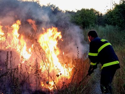Избухна пожар и в района на Белмекен